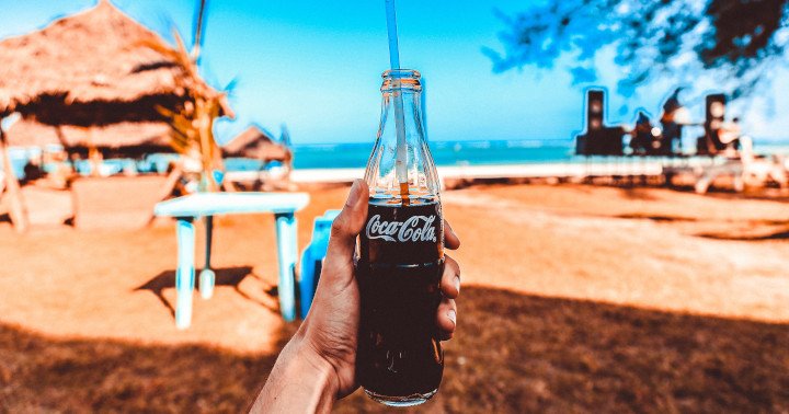 Coca Cola w Australii rezygnuje ze słomek plastikowych i wprowadza słomki papierowe